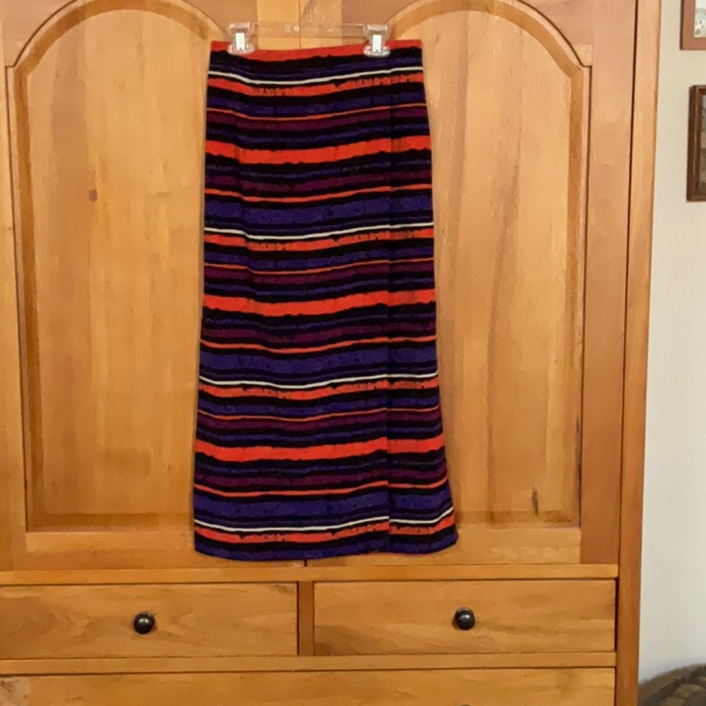 Joan Leslie  straight long skirt.  Size 8 petite.